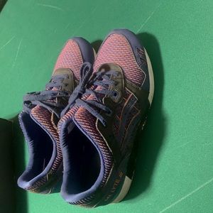 ASICS men Gel-Lyte sneakers!